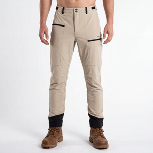Leichte Herren-Wanderhose. Stilvolle, atmungsaktive Trekkinghose mit Einsätzen