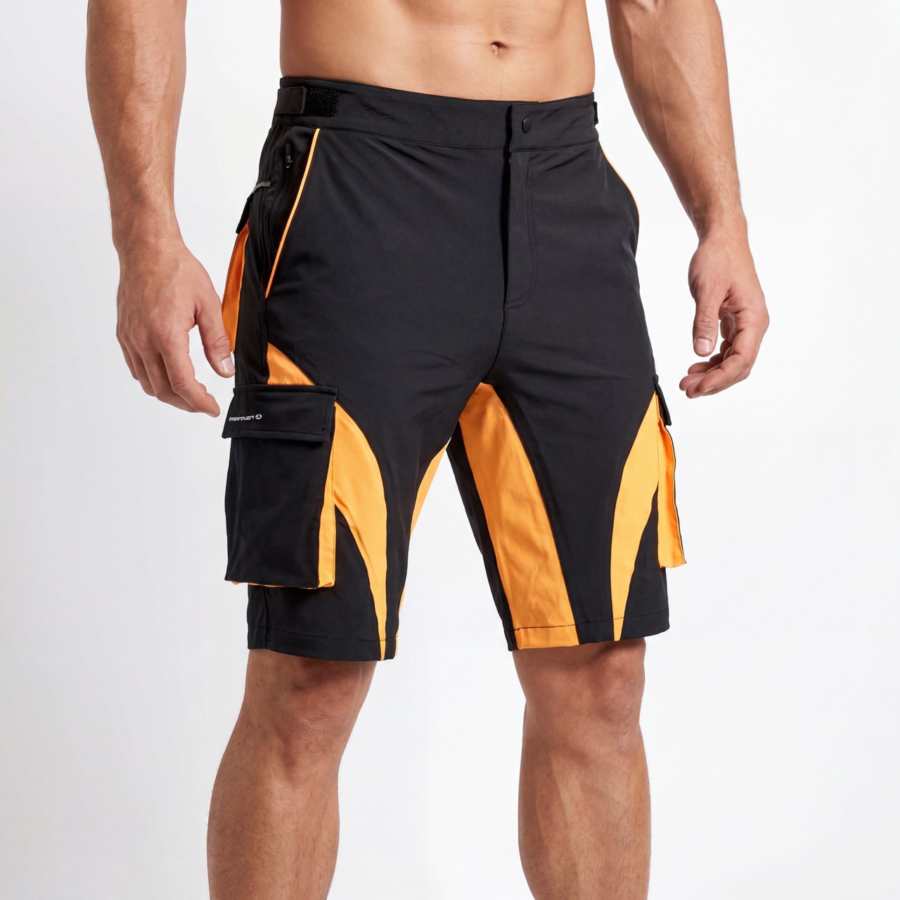 Sportliche Freizeit-Shorts für Herren mit 7 Reißverschlusstaschen