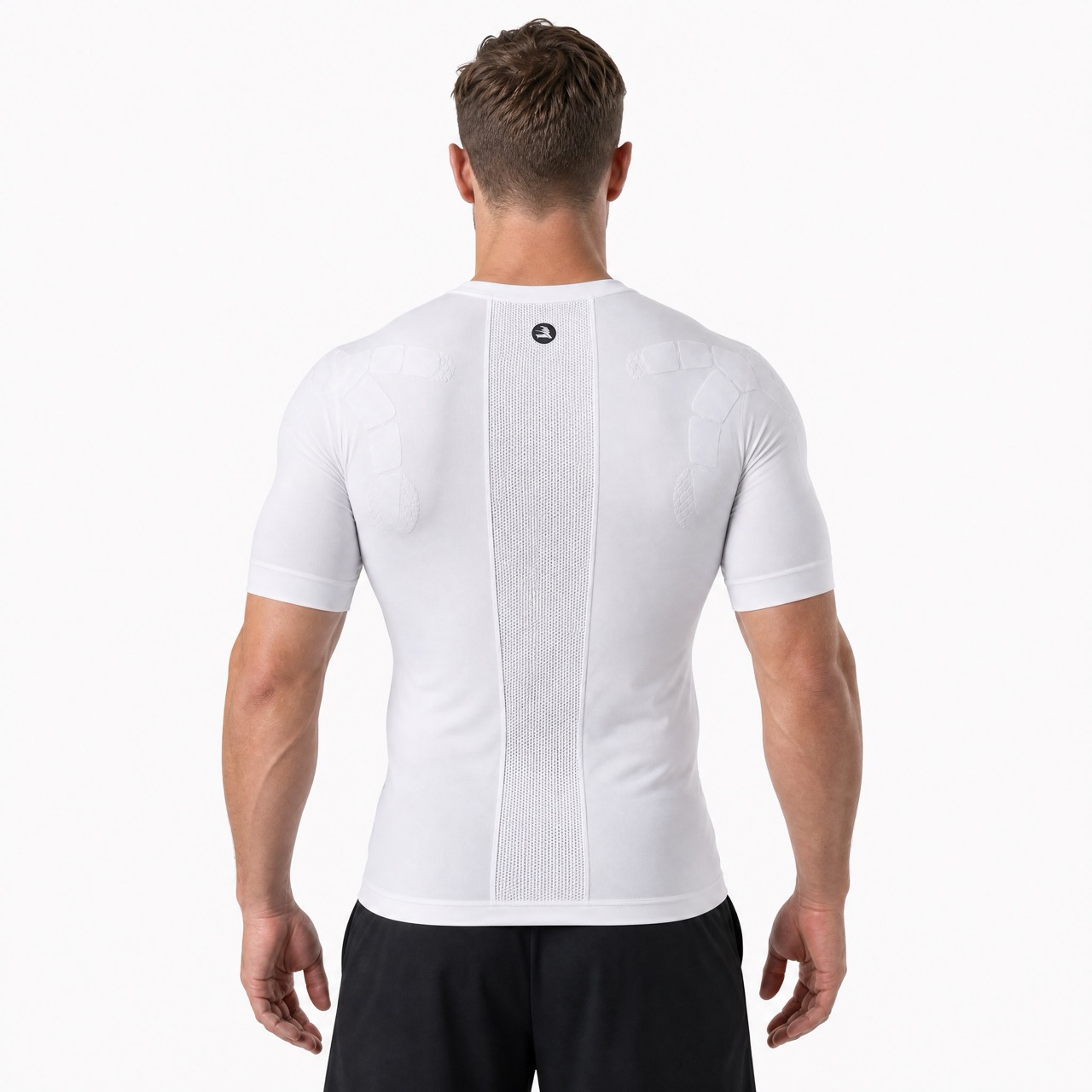 ENGINEERED PERFORMANCE Kurzarm-Oberteile für Herren