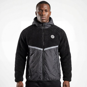 Herren-Winter-Outdoor-Kapuzenjacke mit gebondetem Sherpa-Steppeinsatz und reflektierendem Besatz
