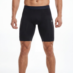 ENTWICKELTE LEISTUNGS-KURZE TIGHT