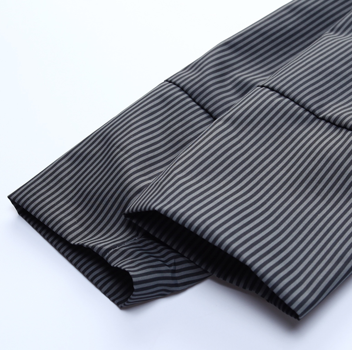 Selbstmanschette mit Daumenl&ouml;chern